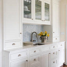 kitchen - crown molding