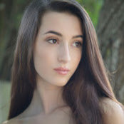EMILY LONGs billede