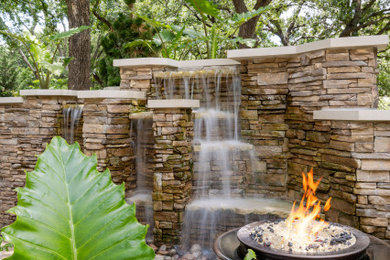 Inspiration for a craftsman patio remodel in Dallas