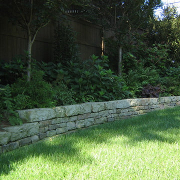 Inviting Cottage Style Landscape