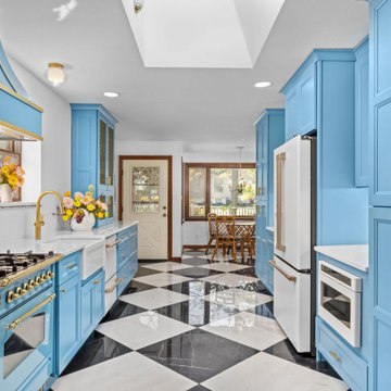 Eye-catching Bright Blue Kitchen