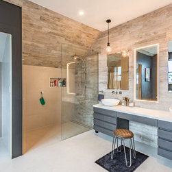 Showcase: Contemporary Classic - Shower Cubicles and Kits