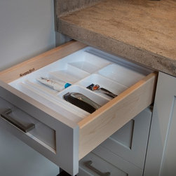 Myerstown, PA &ndash; Transitional &ndash; Bathroom Cabinets - Bathroom Cabinets