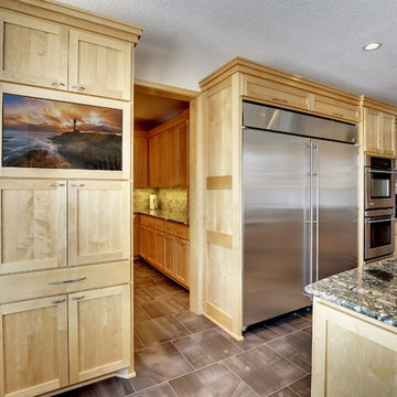 Woodbury Contemporary Kitchen