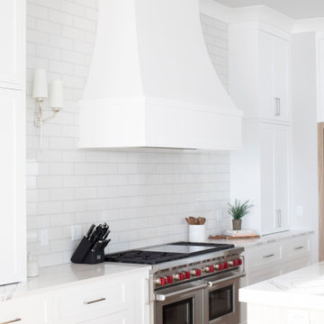 Milano + Classico - Designer White + Olmo Miele - Kitchen