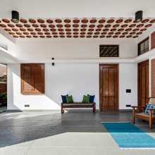 Jammu Houzz: This Expansive Home Shows Off Its Unique Ceilings & Roofs