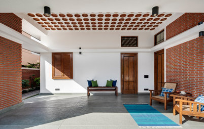 Jammu Houzz: This Expansive Home Shows Off Its Unique Ceilings & Roofs