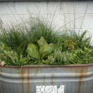 CONTAINERS