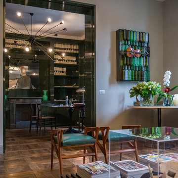 Dark Green and Orange - Boiserie moderne e pareti attrezzate