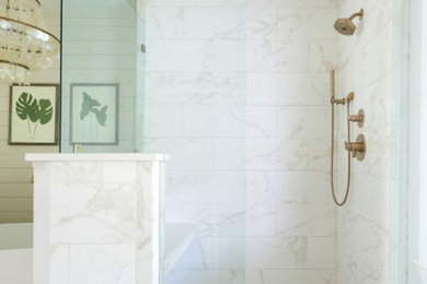 Example of a transitional bathroom design in Dallas