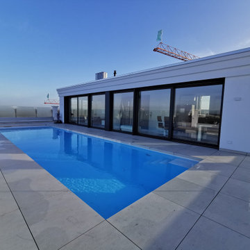 Dachpool NIVEKO Fertigbecken 12,5 x 3,5 x 1,5 m mit Rollositzbank und moderner T