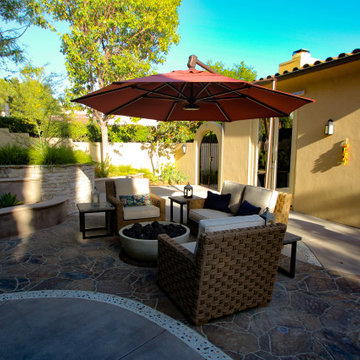 Cozy and Curvy in Santa Luz