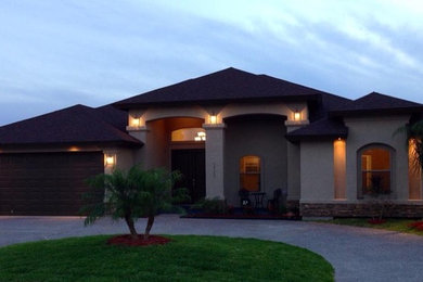 Exterior home idea in Austin