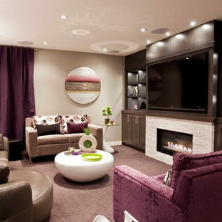 Foto de sótano clásico renovado con suelo violeta