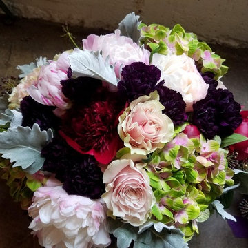 Slow Flowers May Inspiration: Floral Design with Seasonal Peonies