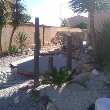 Aménagement d'un jardin sec avec terrasse et rivière