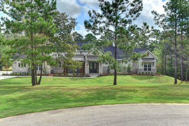 Inspiration for a farmhouse house exterior remodel in Houston