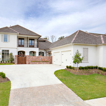 Carriagewood Estates Custom Louisiana Transitional Home - Baton Rouge