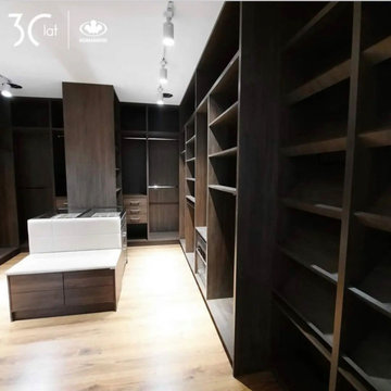 Walk in Closets