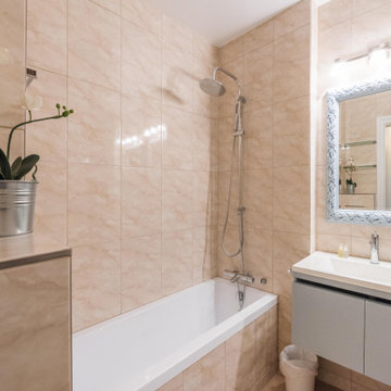 Simplicity at its finest in this elegant bathroom