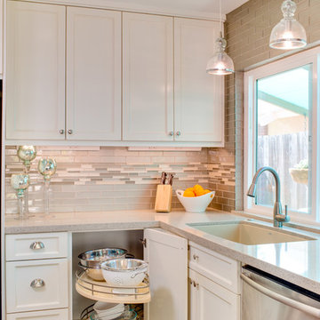 Carlsbad Beach Cottage Contemporary