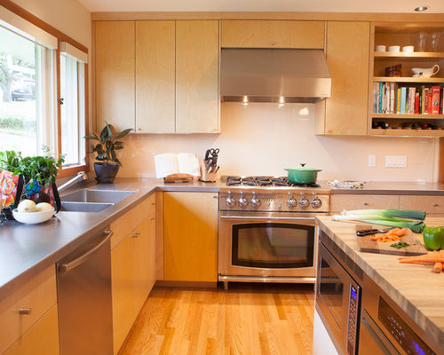 Mid-Century Küchen mit hellen Holzschränken Ideen, Design & Bilder | Houzz