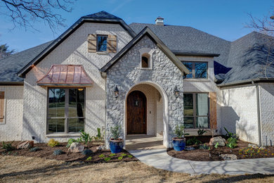 Example of a danish entryway design in Dallas