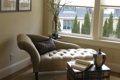 Inspiration for a transitional living room in Boston.