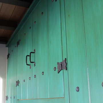 Cabinet Hardware