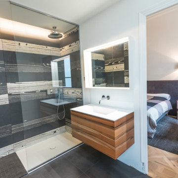 Salle d’eau graphique avec douche italienne