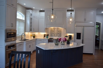 Kitchen - contemporary kitchen idea in St Louis