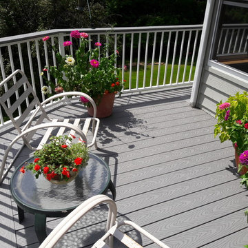 Trex Select Pebble Grey deck with Westbury White Aluminum rail in Excelsior MN