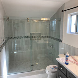 Erin, Orange County - Shower Doors