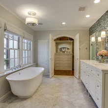 Master Bath (LBR)