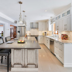 Kitchens/Cuisines - Kitchen Cabinetry