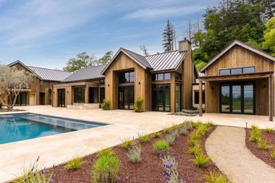 Example of a cottage exterior home design in San Francisco