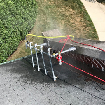 Water parapet wall