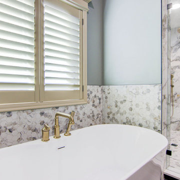 Sophisticated and Timeless Bathroom Design with Premium Features