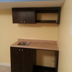 Basement kitchen - Closet Storage