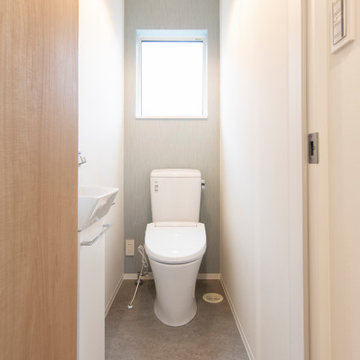 香川県に建つ、「凛と暮らす家」のトイレ