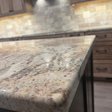 Medallion Cherry Cappuccino Black