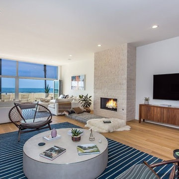 Oceant front in venice (family room)
