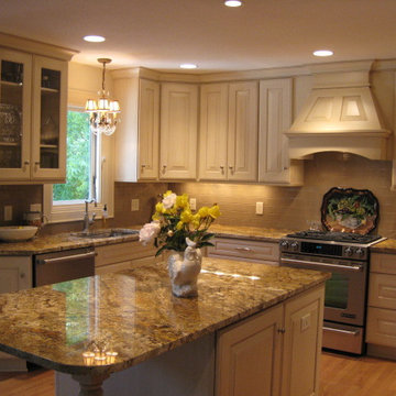 Chanhassen painted kitchen
