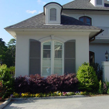 Charming Courtyard Entry