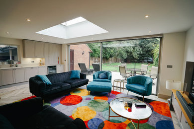 Inspiration for a contemporary living room in Berkshire.
