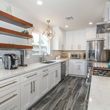 White Oak-Modern Kitchen