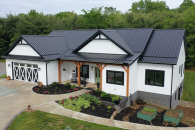 Trendy exterior home photo in Cleveland