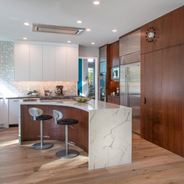 Modern Kitchen & Family Room