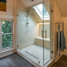 Attic master bed/bath