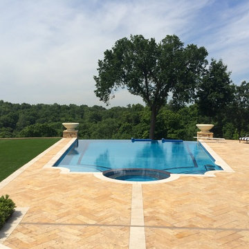 VANISHING EDGE POOL
